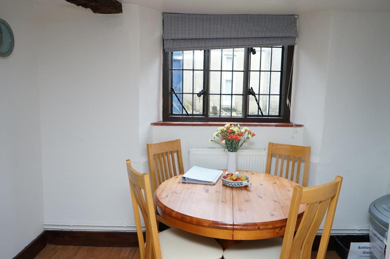Character 2 Double Bedroom Cottage In 沙夫茨伯里 外观 照片