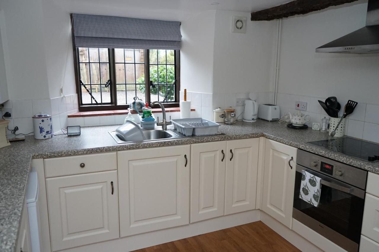 Character 2 Double Bedroom Cottage In 沙夫茨伯里 外观 照片
